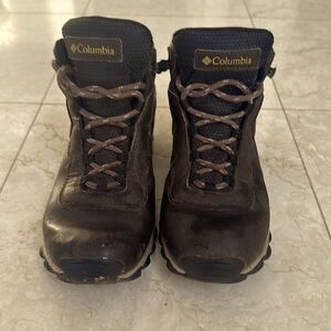 Columbia Children's Hiking Boots - size 4